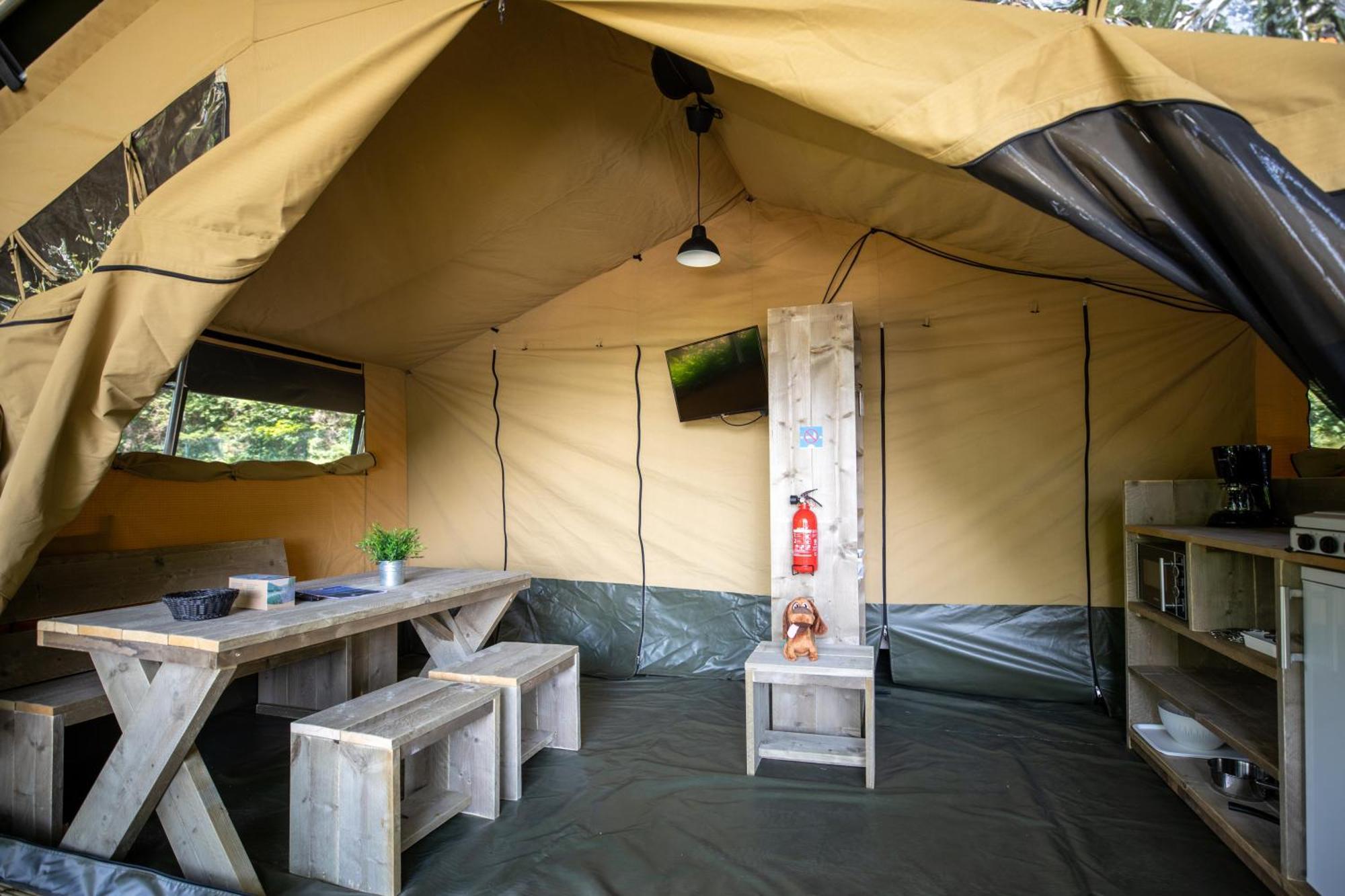 Camping Rcn Les Collines De Castellane Oda fotoğraf