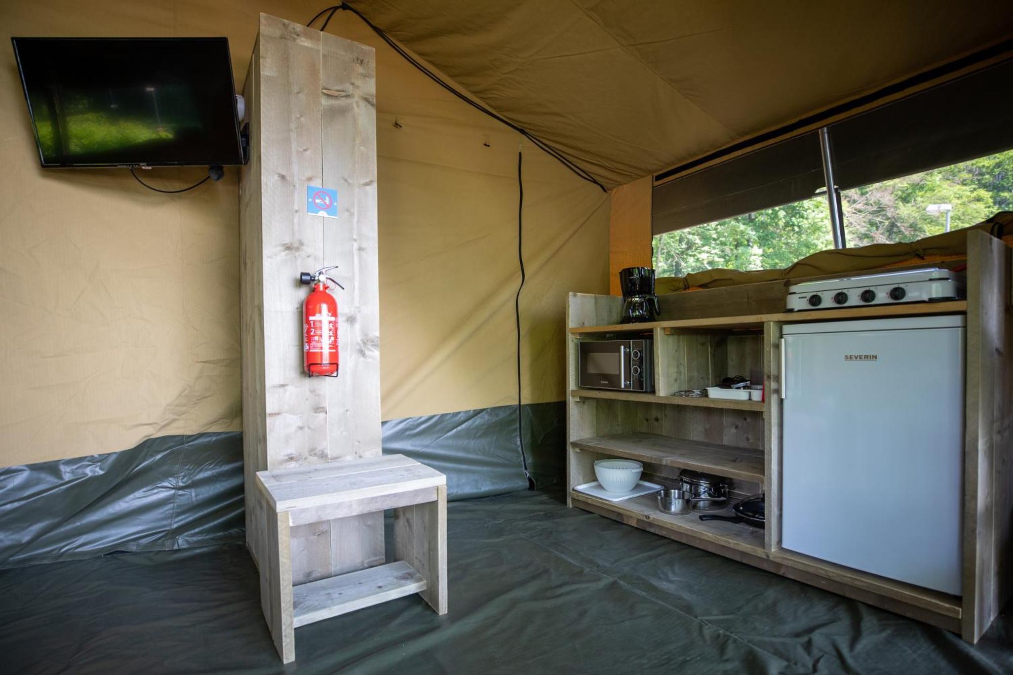 Camping Rcn Les Collines De Castellane Oda fotoğraf